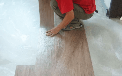 Cách thi công sàn nhựa giả gỗ